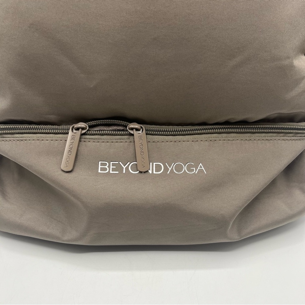 Beyond Yoga Convertible Gym Bag Backpack In Birch Gray - Picture 3 of 10